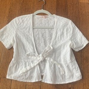 White tie up crop top